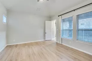 1417 Birds Fort Trail, Arlington, TX 76005 - Photo 11