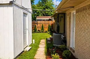 2719 Oates Dr, Dallas, TX 75228 - Photo 21