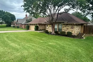 3024 Sweet Briar St, Grapevine, TX 76051 - Photo 5