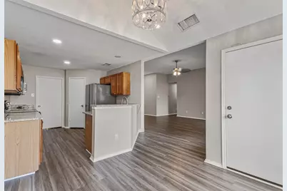 1012 High Crest Drive, Azle, TX 76020 - Photo 9