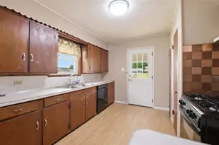 723 Clements Ave, Van Alstyne, TX 75495 - Photo 13