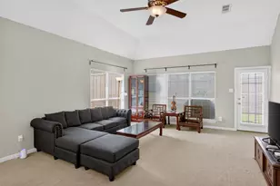 824 High Meadow Ct, Lewisville, TX 75077 - Photo 9