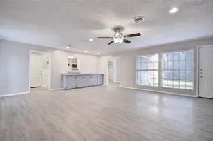 3625 Venice Dr, North Richland Hills, TX 76180 - Photo 3