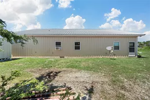 1571 Highland Pkwy, China Spring, TX 76633 - Photo 3