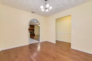 4105 Astoria St, Irving, TX 75062 - Photo 9