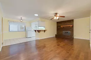 4105 Astoria St, Irving, TX 75062 - Photo 3