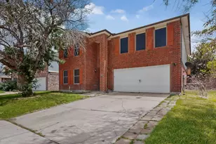 2216 Chestnut Dr, Little Elm, TX 75068 - Photo 3