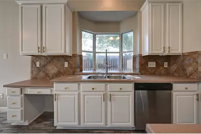 7500 Parkgate Drive, Fort Worth, TX 76137 - Photo 15