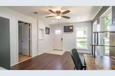 8147 Fawn Circle, Granbury, TX 76049 - Photo 5