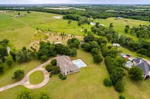 362 Woodland Hills Dr, Sherman, TX 75092 - Photo 3