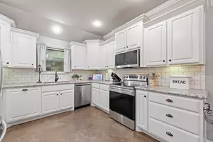 1623 Hawthorne St, Cleburne, TX 76033 - Photo 19