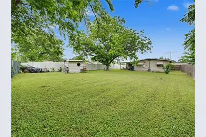 1217 California Parkway S, Fort Worth, TX 76134 - Photo 5