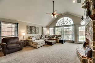 7044 Bethlehem Dr, Grand Prairie, TX 75054 - Photo 3