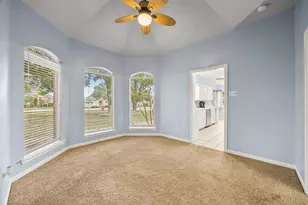 909 Valley View Ave, Red Oak, TX 75154 - Photo 9
