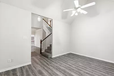 306 Santa Fe Trail, Irving, TX 75063 - Photo 5