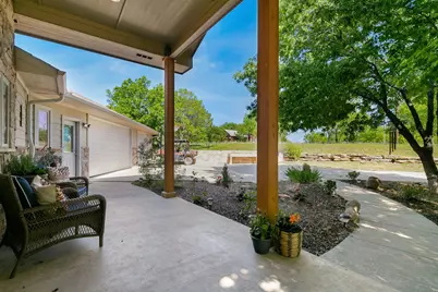 132 Southside Drive, Gainesville, TX 76240 - Photo 3