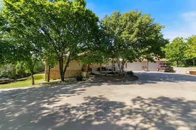 132 Southside Drive, Gainesville, TX 76240 - Photo 3