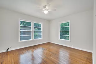 207 N Lyndalyn Ave, DeSoto, TX 75115 - Photo 9