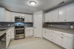 508 W Lone Star Ave, Cleburne, TX 76033 - Photo 11