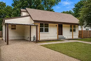508 W Lone Star Ave, Cleburne, TX 76033 - Photo 1