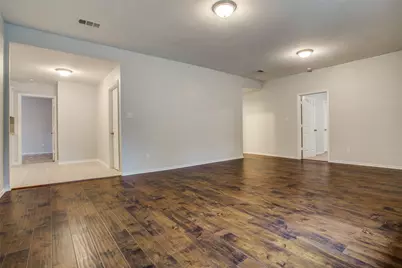 508 W Lone Star Avenue, Cleburne, TX 76033 - Photo 7