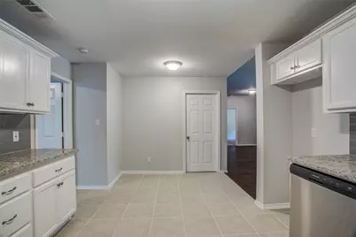 508 W Lone Star Avenue, Cleburne, TX 76033 - Photo 13