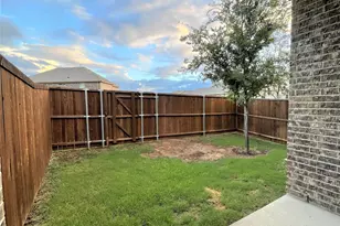 8242 Primrose Wy, Dallas, TX 75252 - Photo 29
