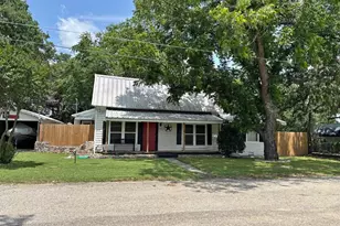 525 W Elm St, Stephenville, TX 76401 - Photo 1