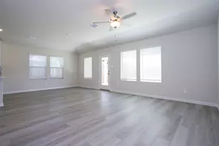 404 Castle Rd, Sherman, TX 75092 - Photo 3