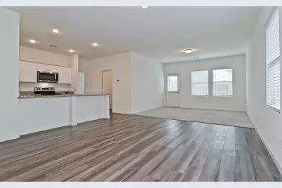1637 Shadow Hawk Drive, Fort Worth, TX 76052 - Photo 3