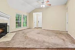 313 Sunnyview Dr, Mansfield, TX 76063 - Photo 5