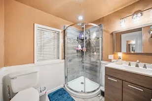 902 Travis Ave, Alvarado, TX 76009 - Photo 17