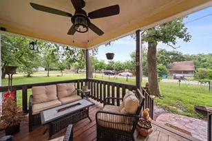 902 Travis Ave, Alvarado, TX 76009 - Photo 3