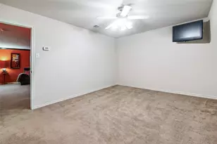 838 Smokey Oak St, Lancaster, TX 75146 - Photo 17
