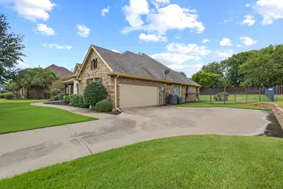1666 Plum Creek Drive, Midlothian, TX 76065 - Photo 3