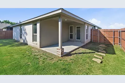 1106 Holly Street, Cleburne, TX 76033 - Photo 35