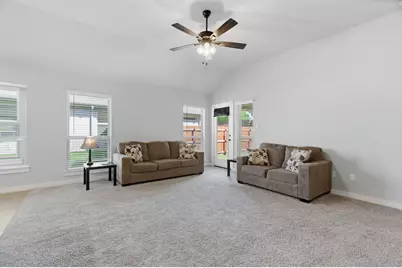 1106 Holly Street, Cleburne, TX 76033 - Photo 11