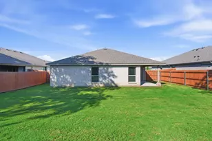 1106 Holly St, Cleburne, TX 76033 - Photo 37