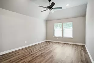 122 Elm Ln, Roanoke, TX 76262 - Photo 5