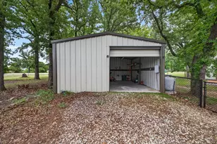 203 Fairway Dr, Nocona, TX 76255 - Photo 29