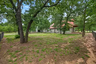 203 Fairway Dr, Nocona, TX 76255 - Photo 3