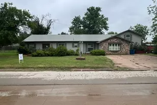 1305 W Elliott St, Breckenridge, TX 76424 - Photo 1