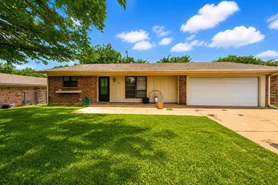 805 Long Drive, Mineral Wells, TX 76067 - Photo 1