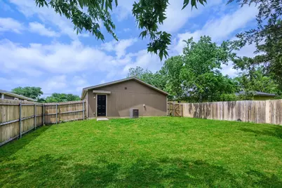2105 Langford Street, Greenville, TX 75401 - Photo 11