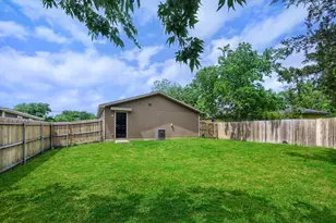 2105 Langford St, Greenville, TX 75401 - Photo 11