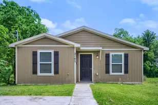 2105 Langford St, Greenville, TX 75401 - Photo 1