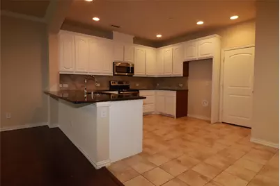 913 Shelby Lane, Lewisville, TX 75056 - Photo 5