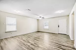 1907 Morgan St, Greenville, TX 75401 - Photo 3