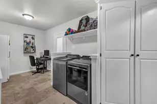 8012 Ravenswood Rd, Granbury, TX 76049 - Photo 15