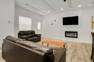 3725 Toronto St, Dallas, TX 75212 - Photo 13